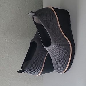 Eileen Fisher Graphite Marie Wedge Shoes Size 7.5  $235